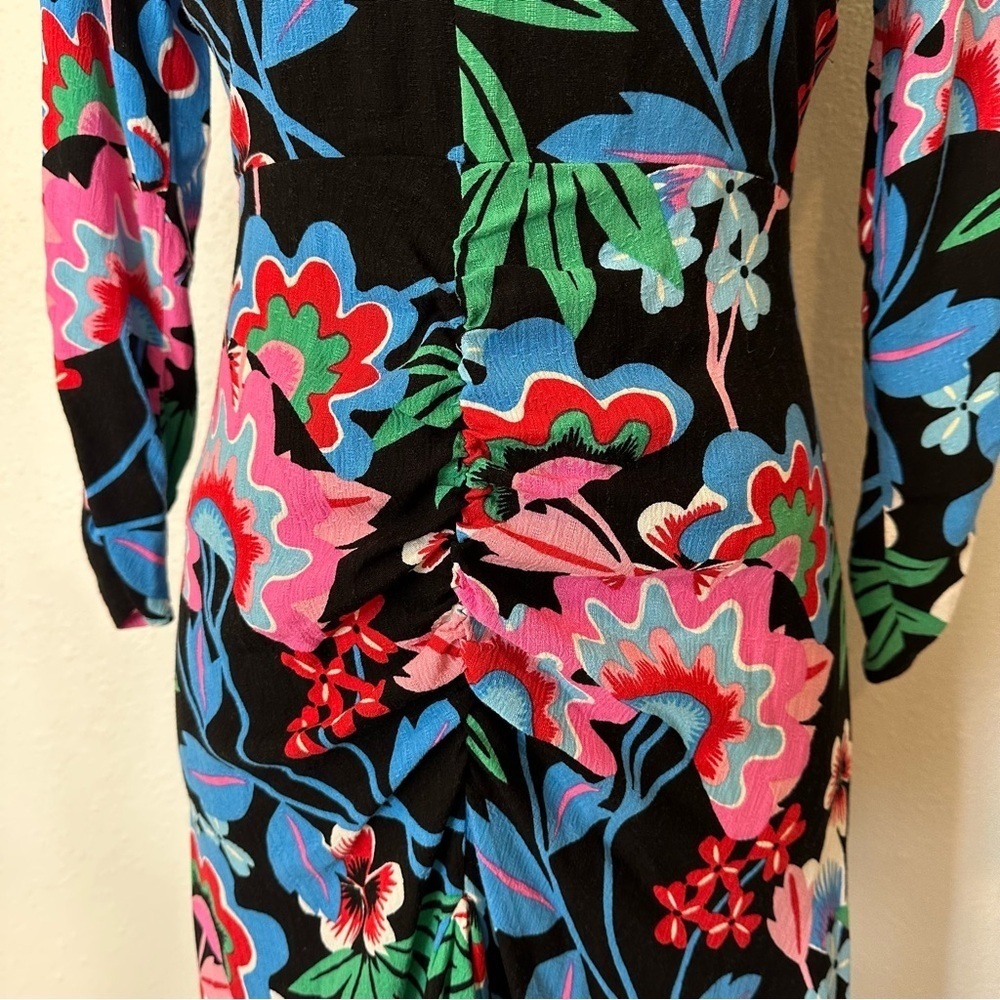Maeve Vibrant Rouched Floral Backless Dress - Picture 9 of 15